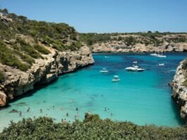 Navegar en Baleares: guía de puertos, fondeaderos, travesías y peligros en Mallorca, Ibiza y Menorca. Consejos prácticos para marineros.